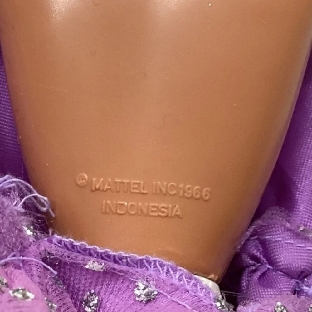Vintage 1966‎ Mattel Brunet Hair Barbie Purple Dress Purple Painted on Shoes
